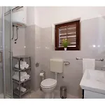 White Diamond Apartman *