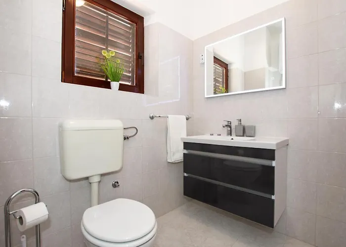 Apartment White Diamond